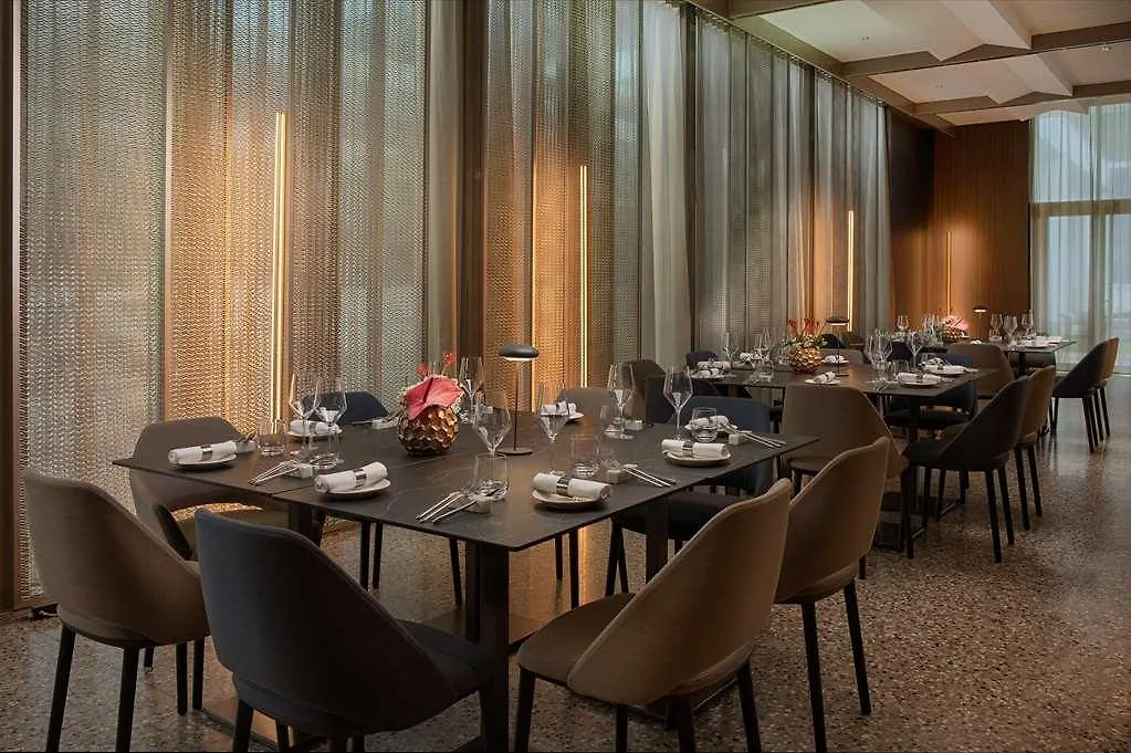Nh Collection City Life Milan 4*,  Italy